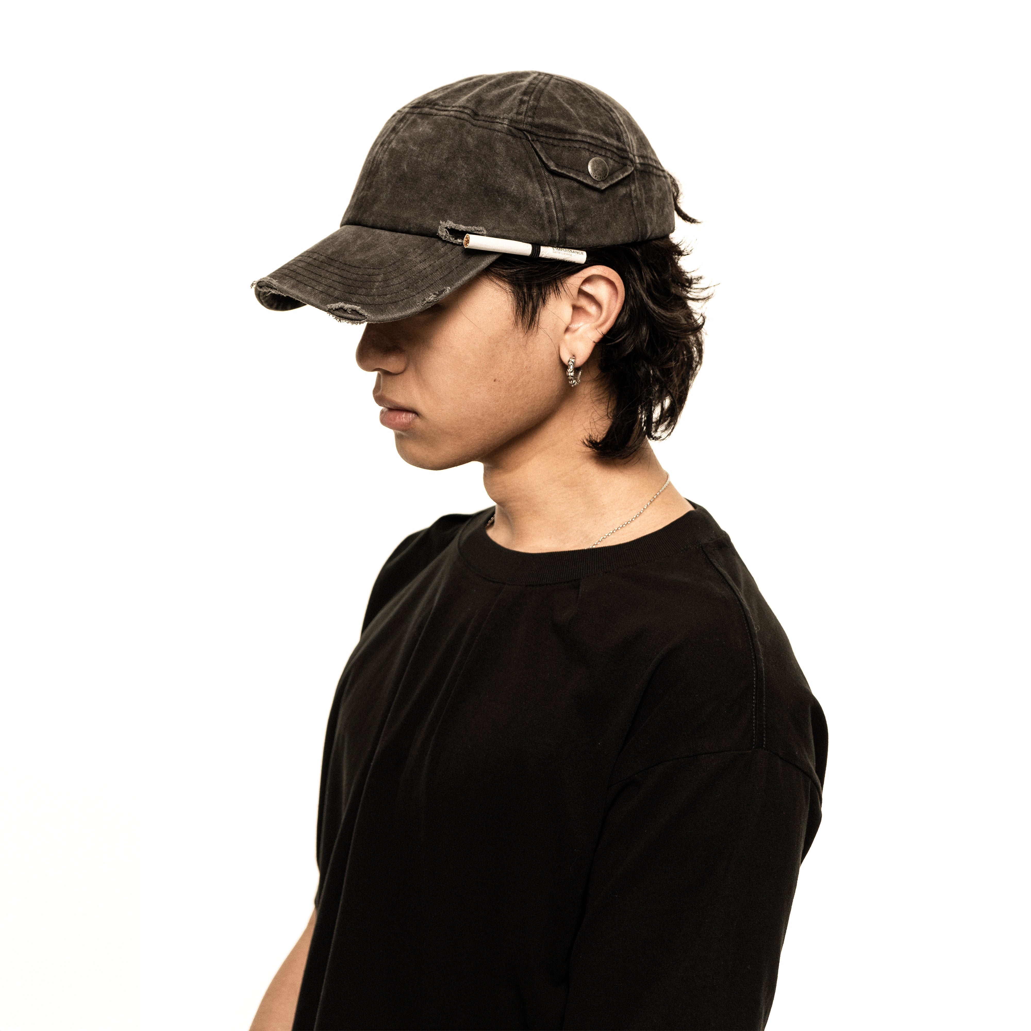 12-PANEL CAP IN WASHED BLACK